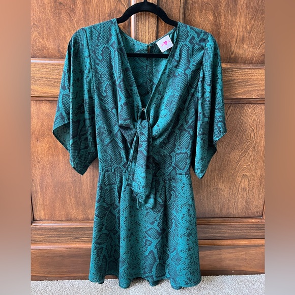Buddy Love Keyhole -X-small Dress - Picture 1 of 5